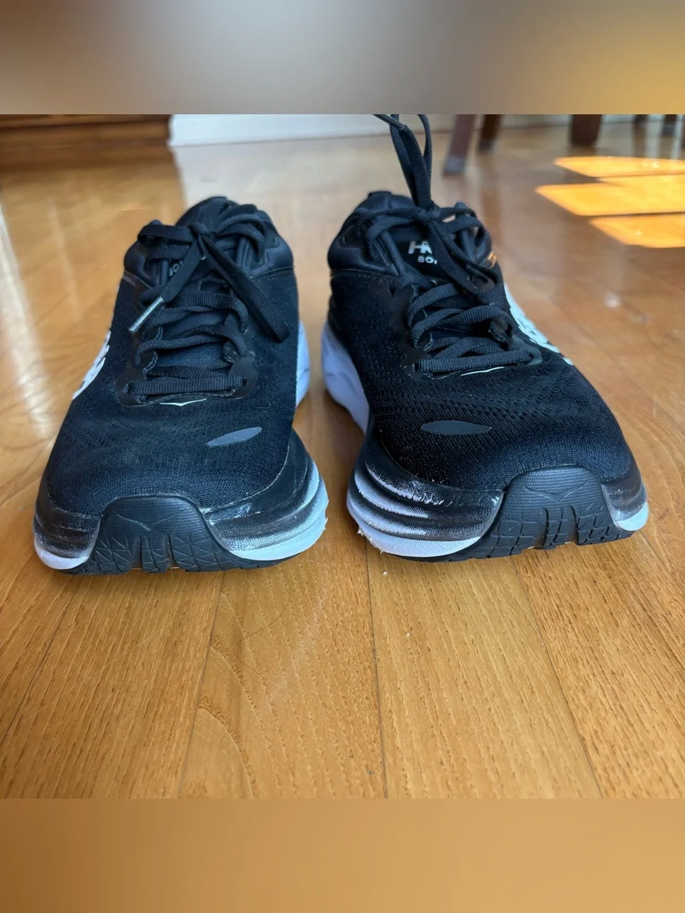 Size 8.5D Hoka One One Bondi 8 Mens Sneakers Black And White Running Shoes